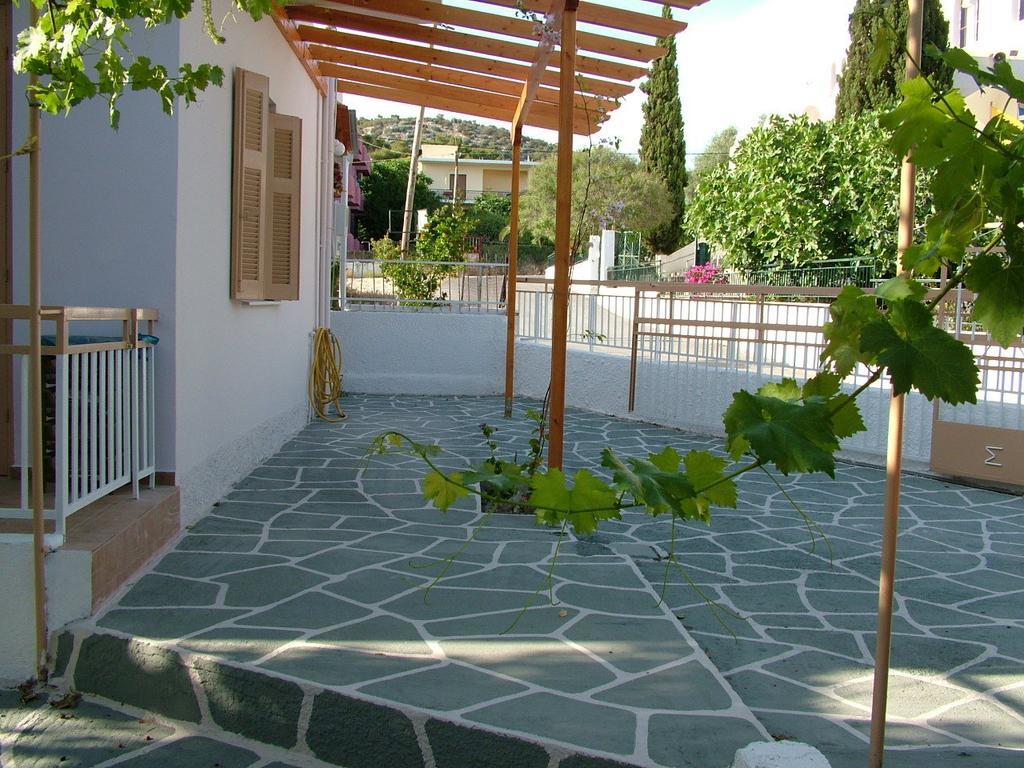 George'S Apartment Agia Marina  Rom bilde