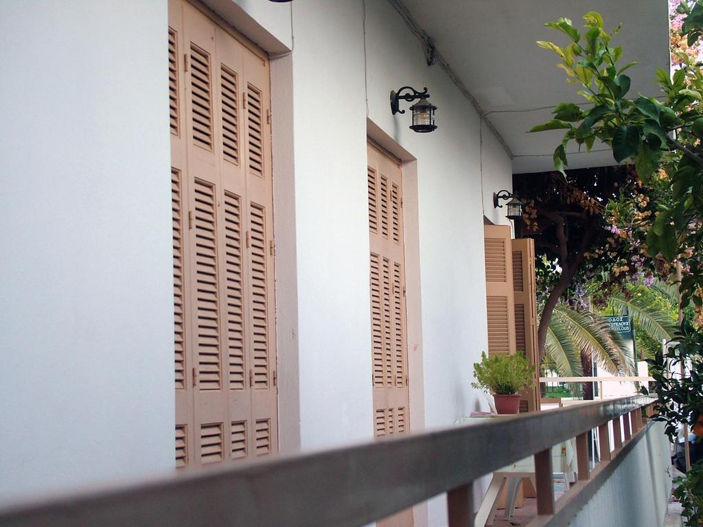 George'S Apartment Agia Marina  Rom bilde